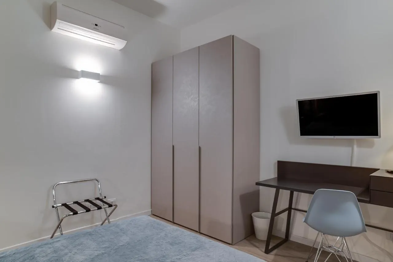 Leisure & Design In The Center Of Milan Apartment
