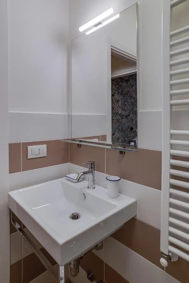 Leisure & Design In The Center Of Milan Apartment Italy