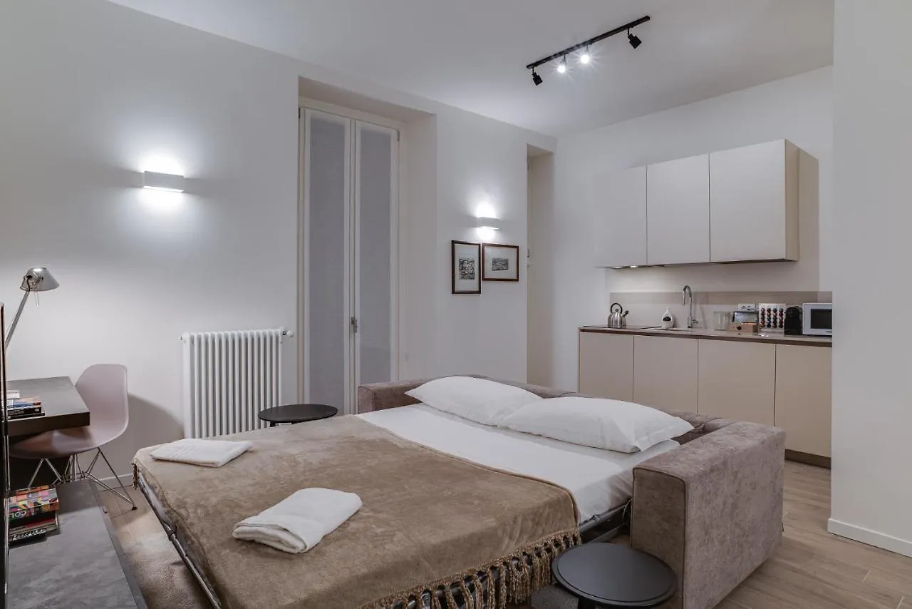 Leisure & Design In The Center Of Milan Apartment